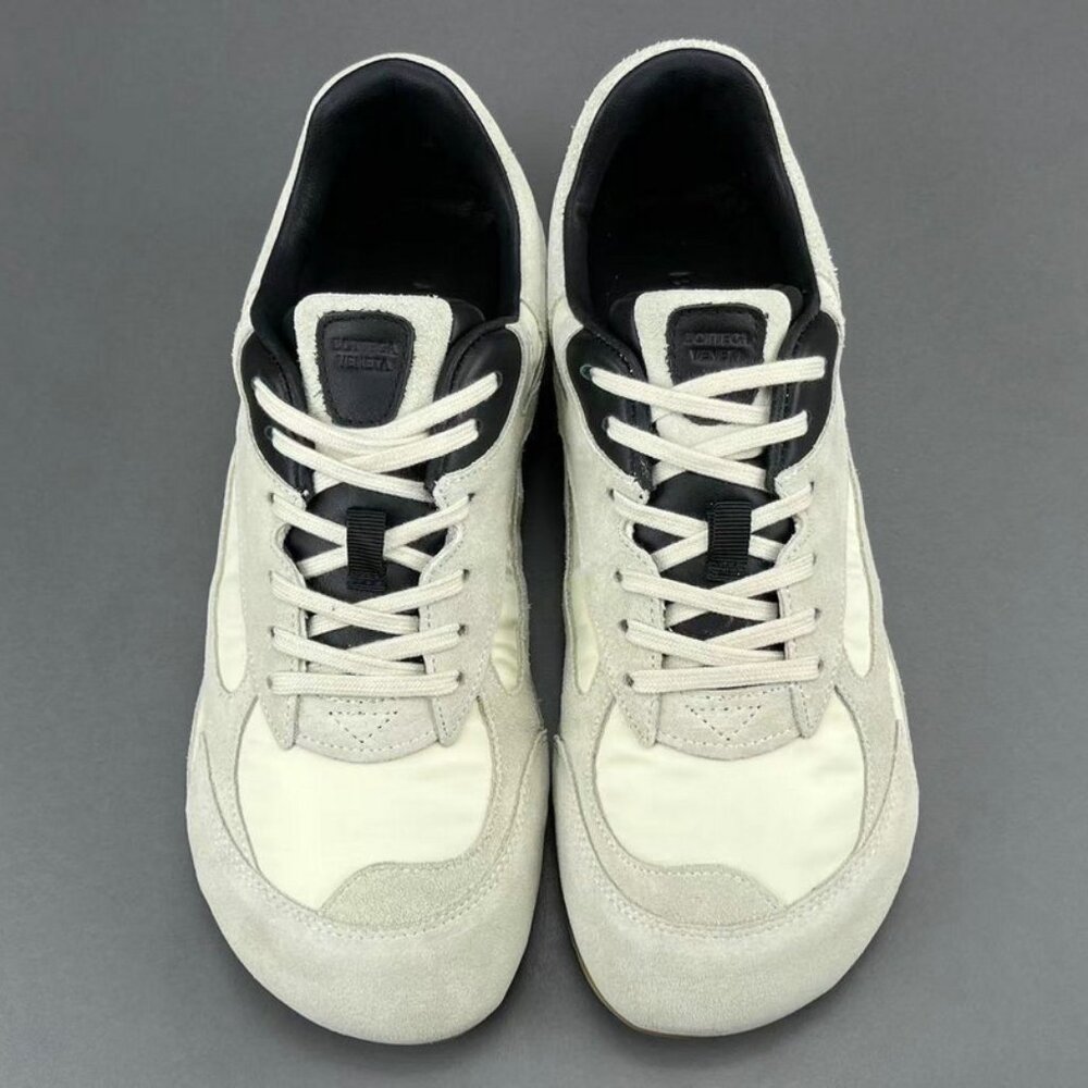 Bottega Veneta Orbit Flash Sneaker Sea Salt/Black In Suede